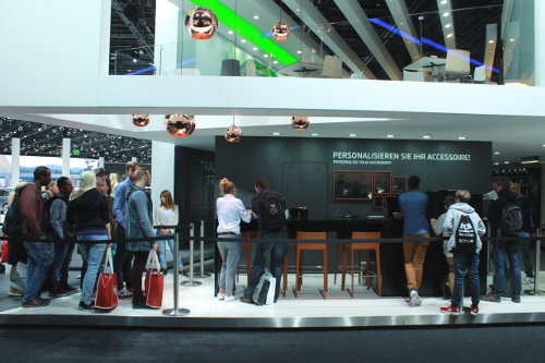 IAA 2015 mobile Lasergravur