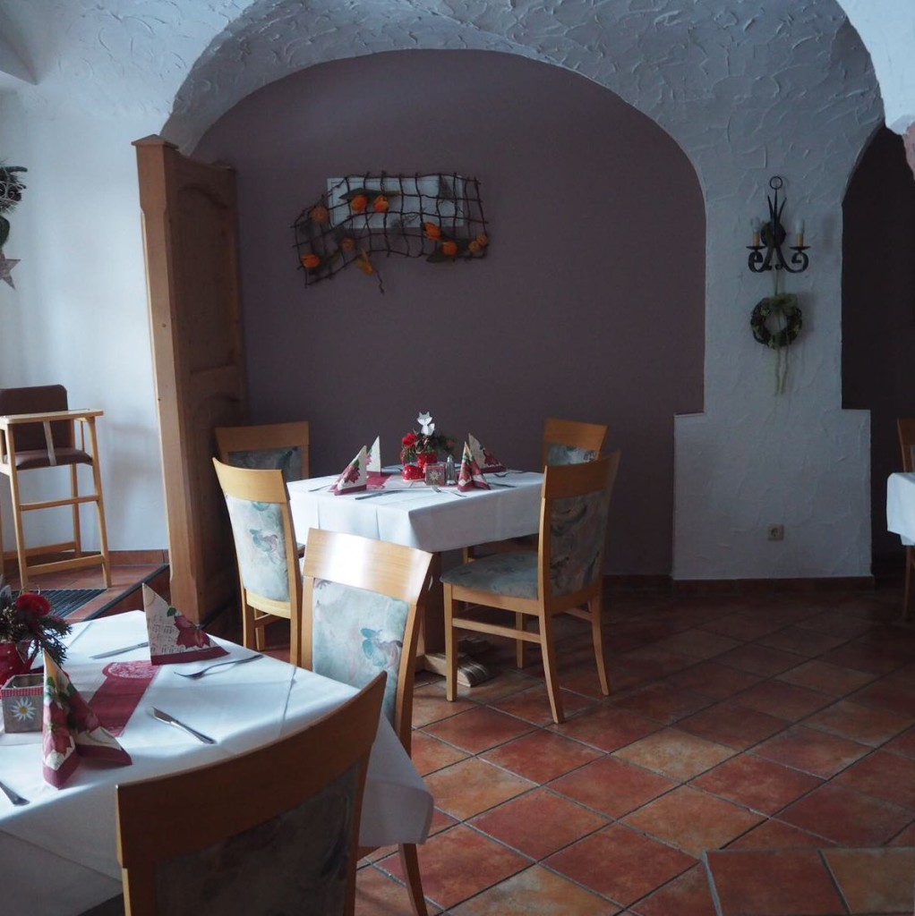 holzgravur_pferdestall_grimma_goldenes schiff (3)